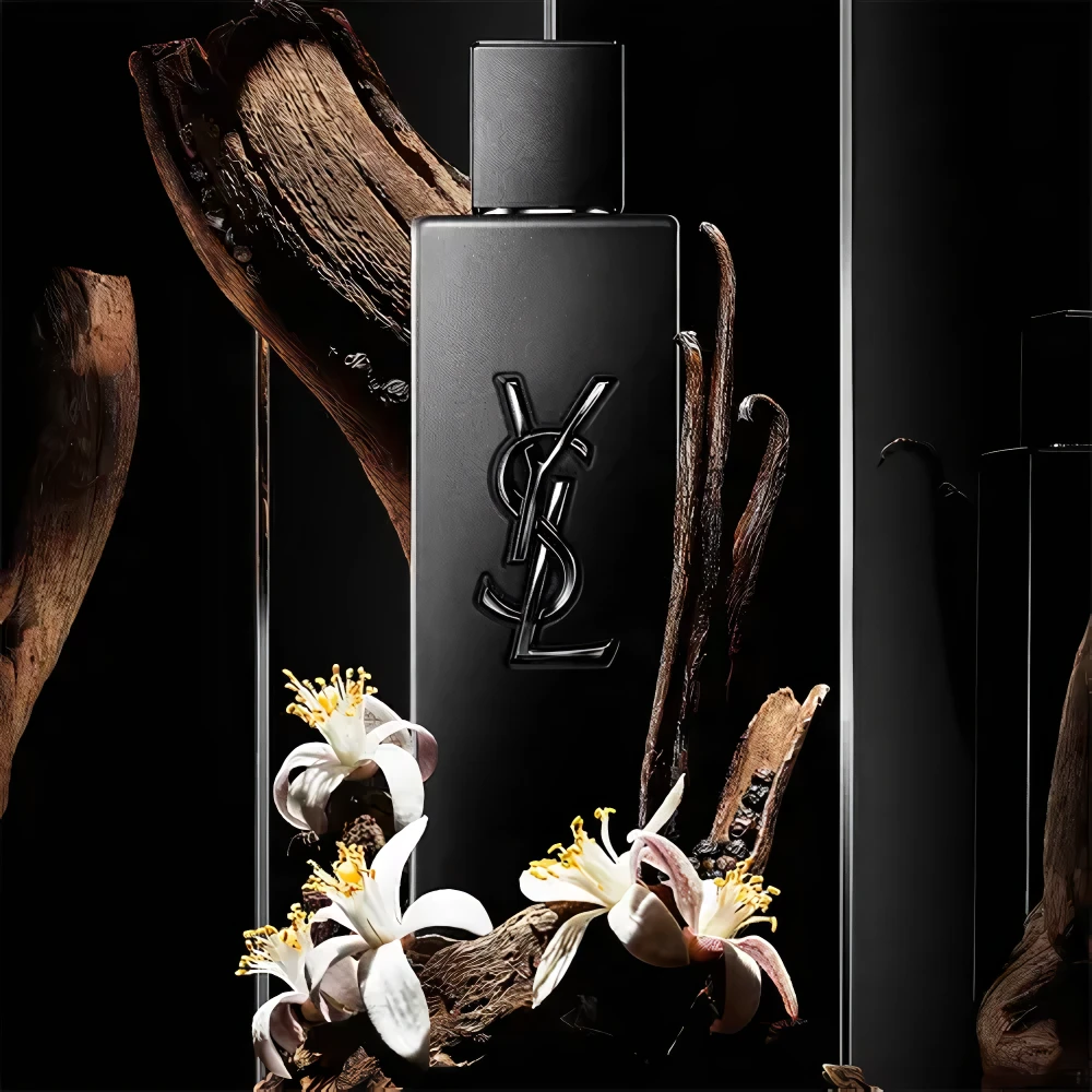 El intento de Saint Laurent por salir del azul
